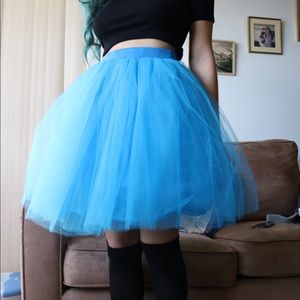 Blue tulle midi skirt